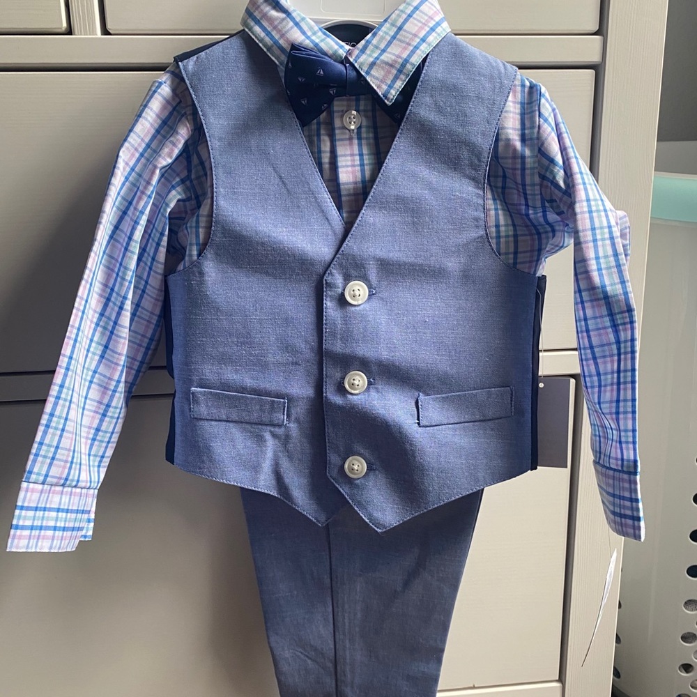 NWT NAUTICA 4 pc suit set